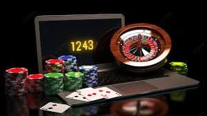 Layar permainan AduQ dealer langsung di platform pttogel dengan tata letak meja dan kontrol taruhan